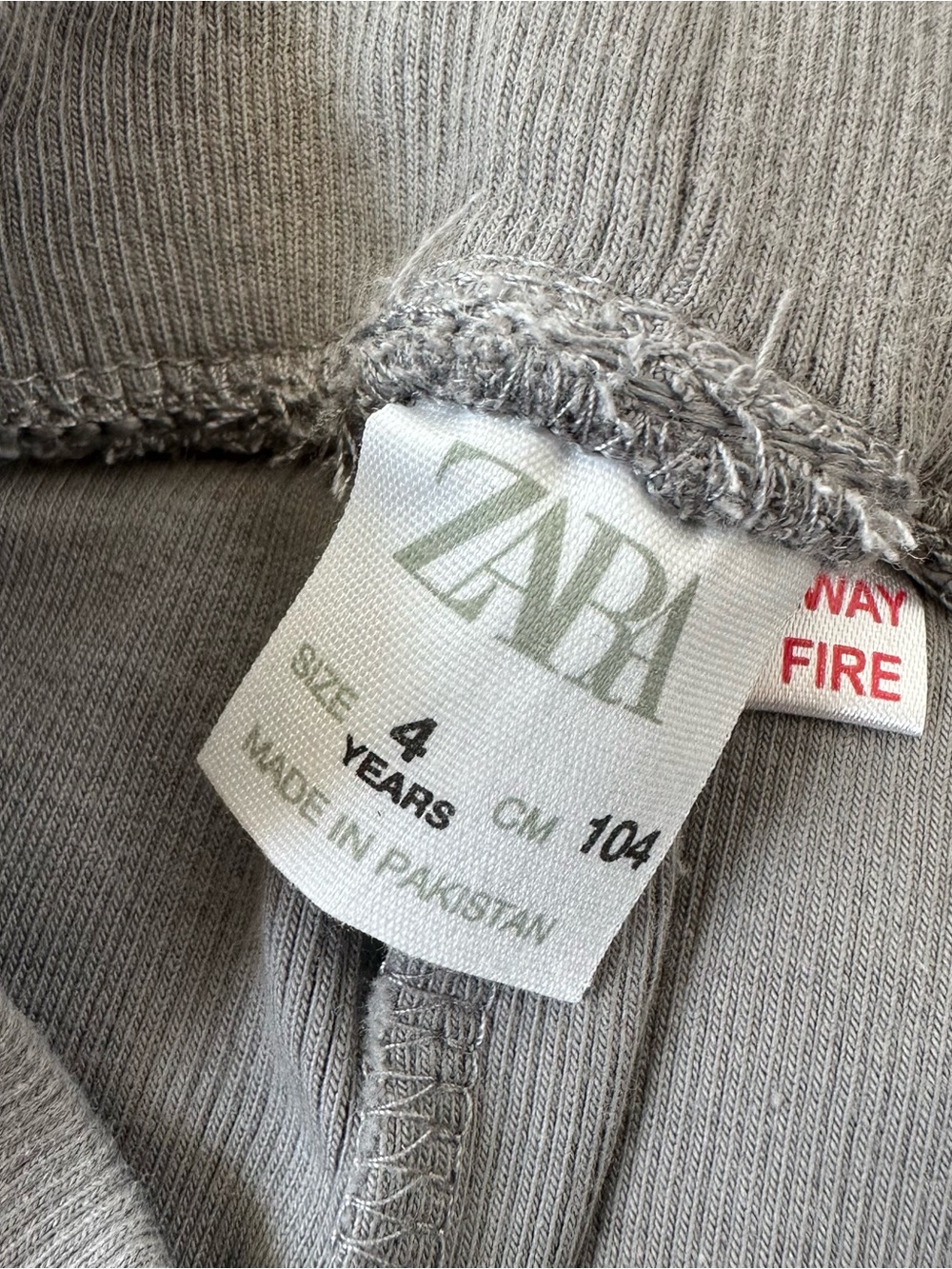 Zara Ribbed Hearts Set - Picture 3 of 7